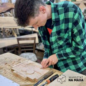 rzeźba w drewnie - płaskorzeźba